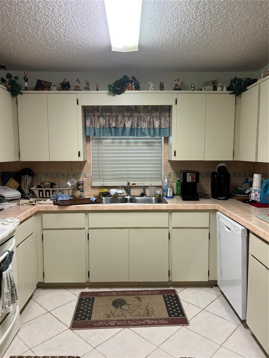 Image 3 of 16 For 8552 92nd Lane C