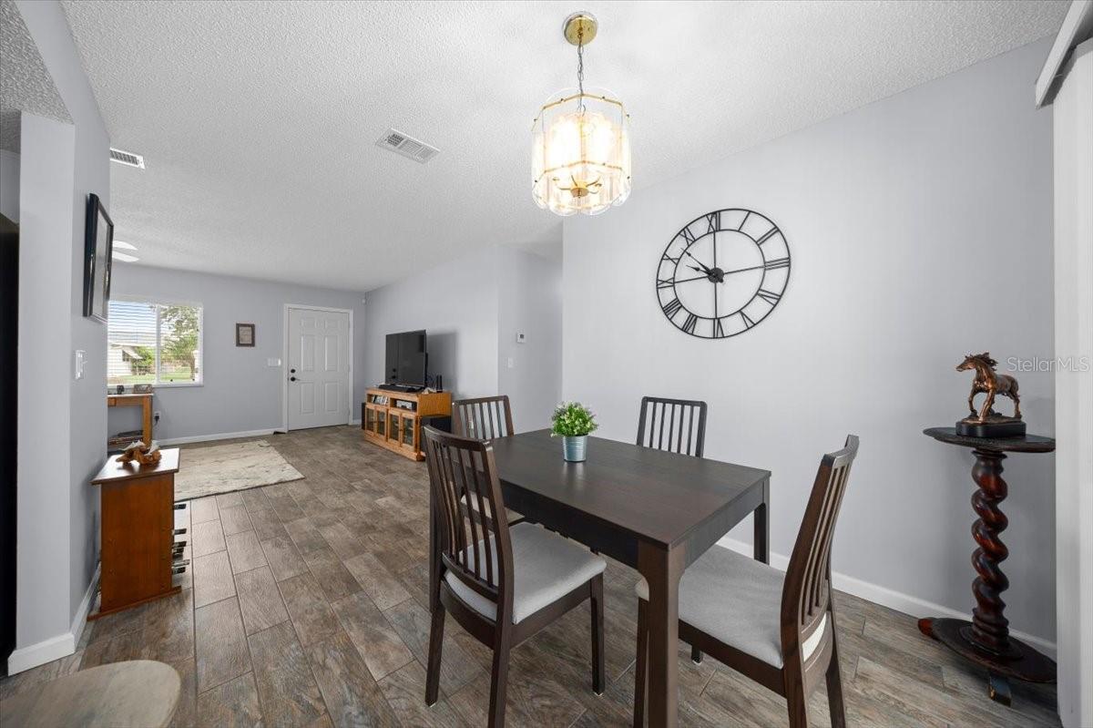 Image 12 of 39 For 10492 178th Street