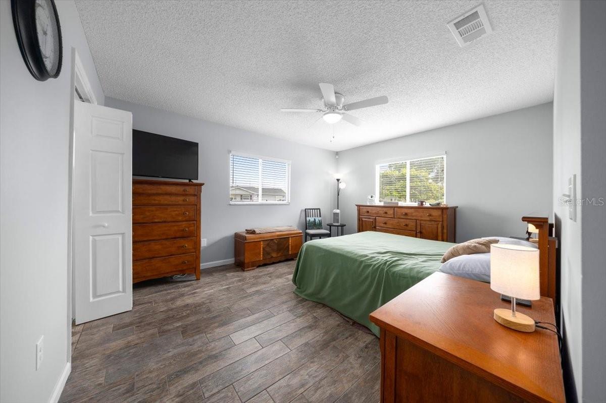 Image 14 of 39 For 10492 178th Street