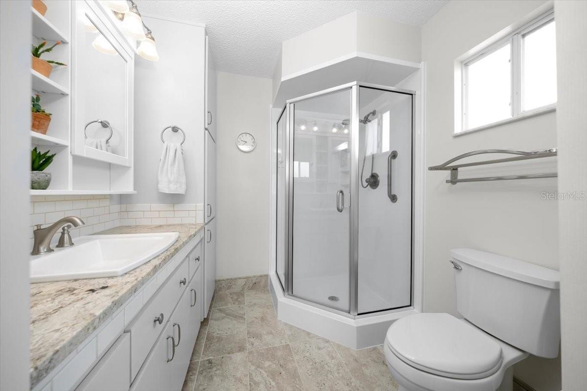 Image 18 of 39 For 10492 178th Street