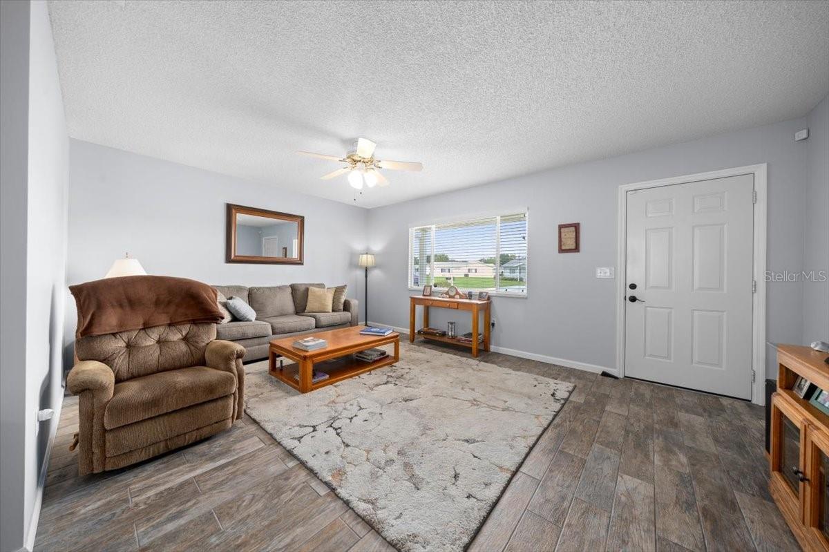 Image 6 of 39 For 10492 178th Street