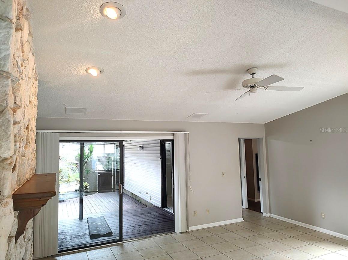 Image 6 of 22 For 3813 19th Street Circle