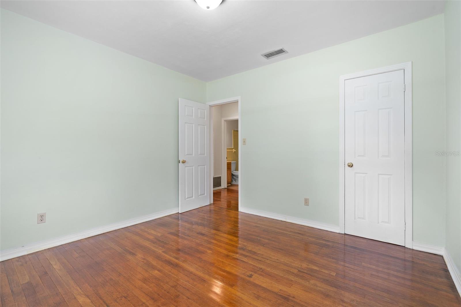 Image 13 of 36 For 40 Chatfield Drive
