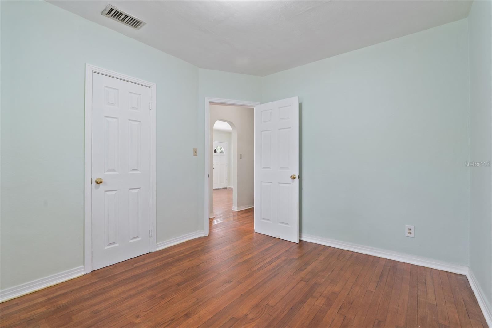 Image 14 of 36 For 40 Chatfield Drive