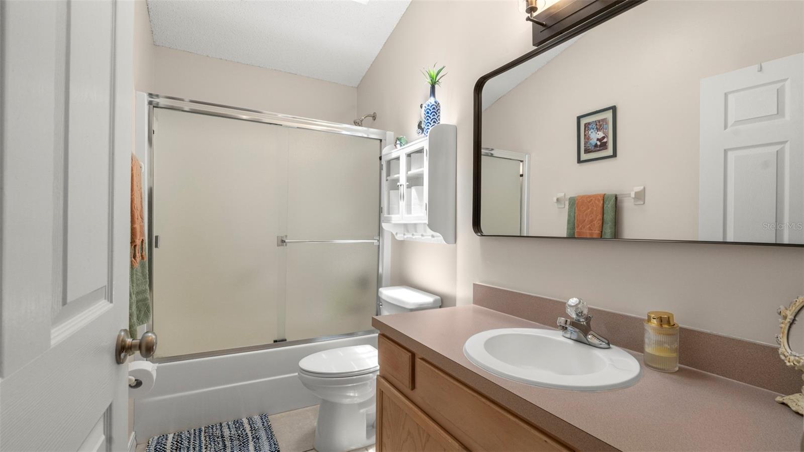 Image 15 of 48 For 705 Guava Drive