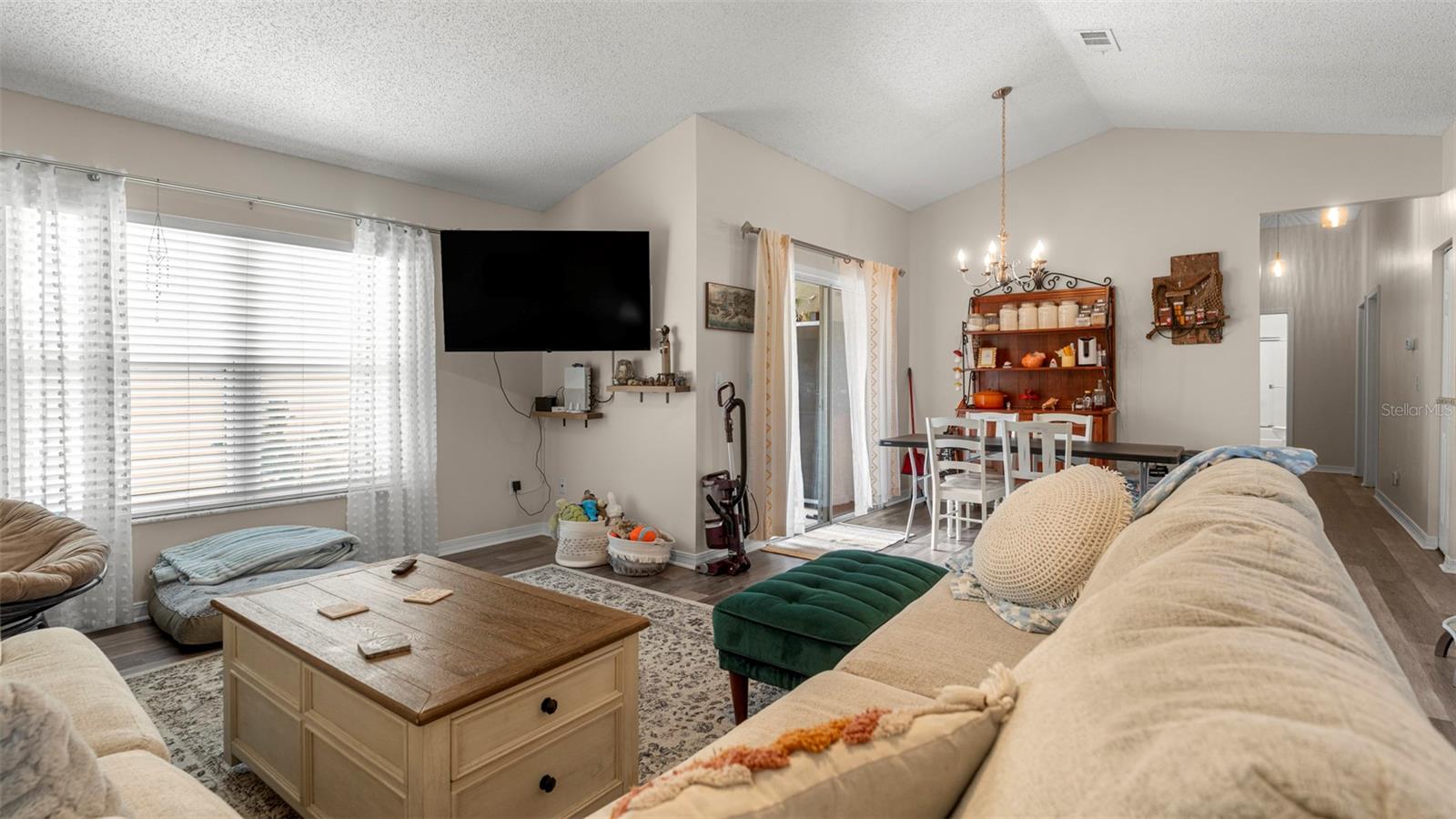 Image 24 of 48 For 705 Guava Drive