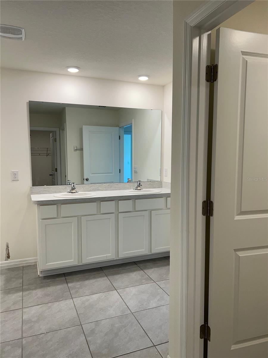 Image 15 of 31 For 5070 88th Street