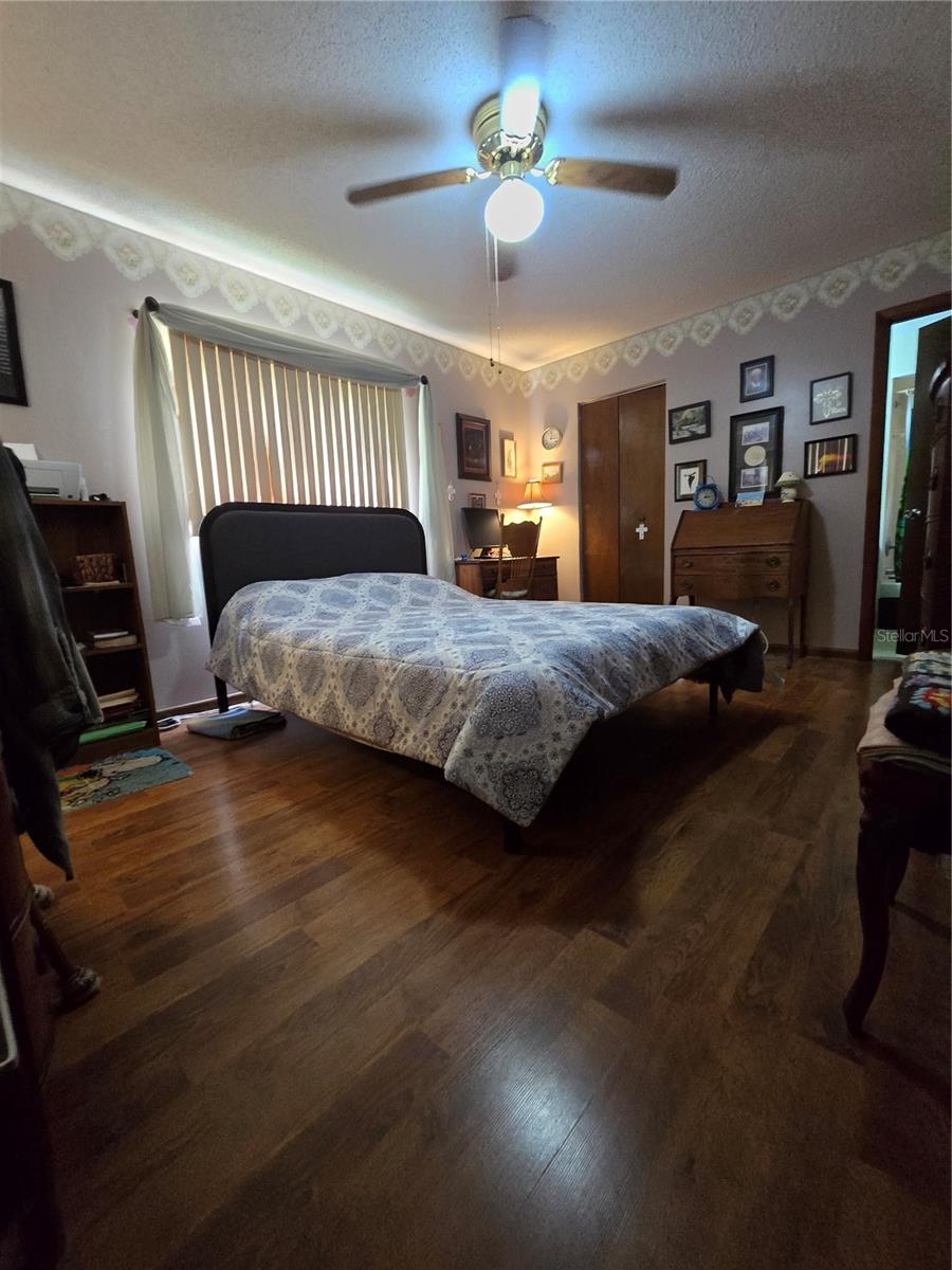 Image 11 of 27 For 10028 88th Court