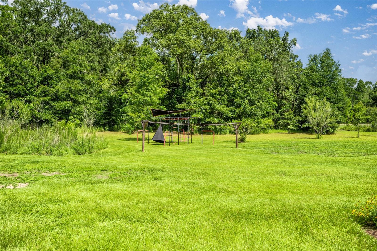 Listing photo id 8 for 3905 84th Lane Road