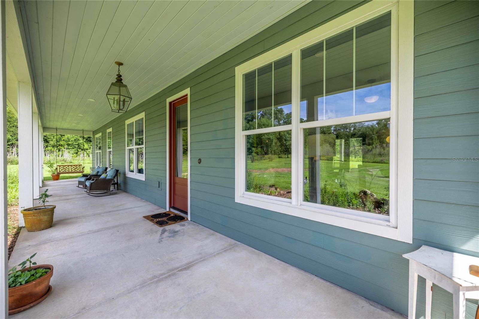 Listing photo id 11 for 3905 84th Lane Road