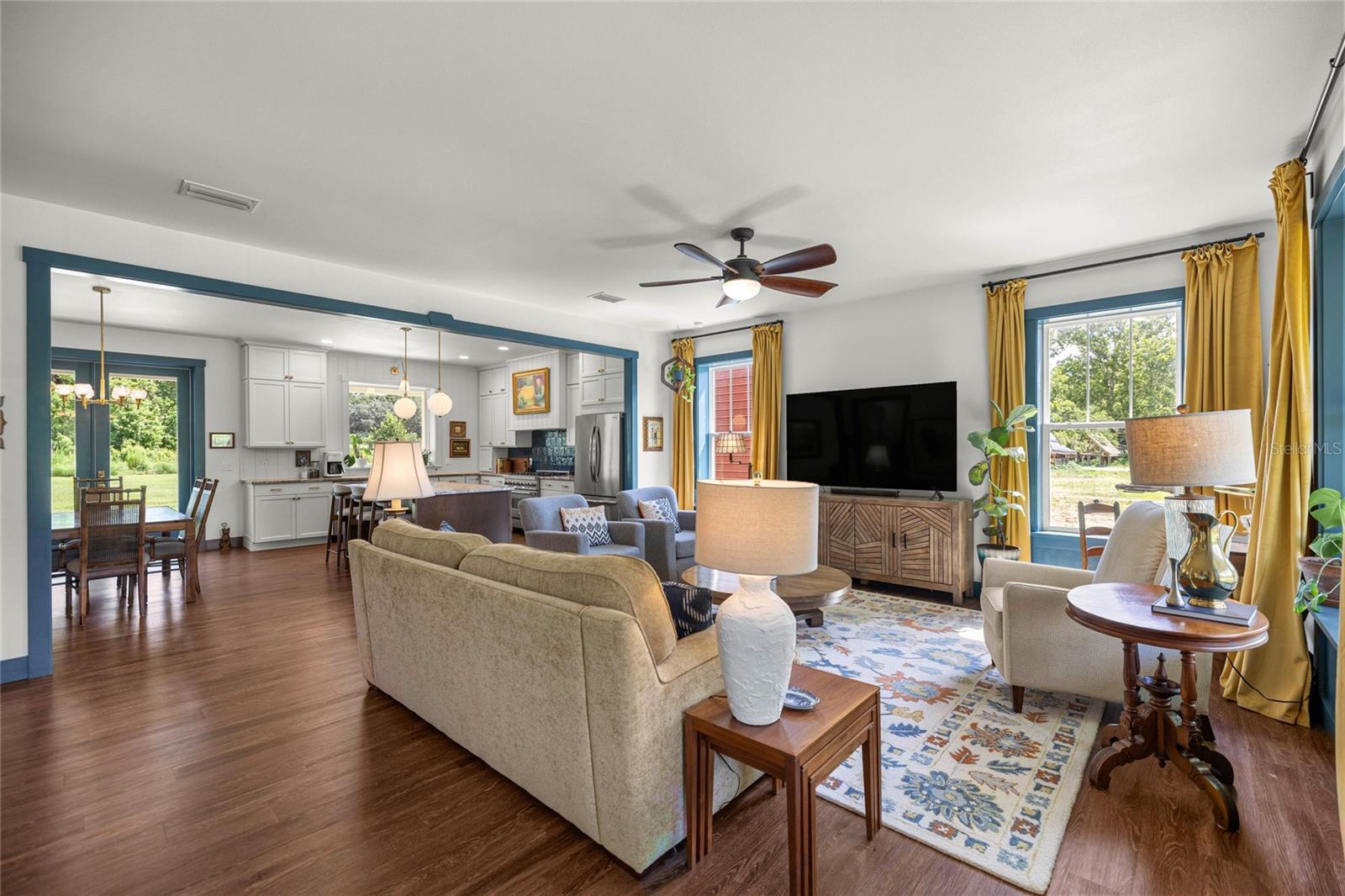 Listing photo id 13 for 3905 84th Lane Road