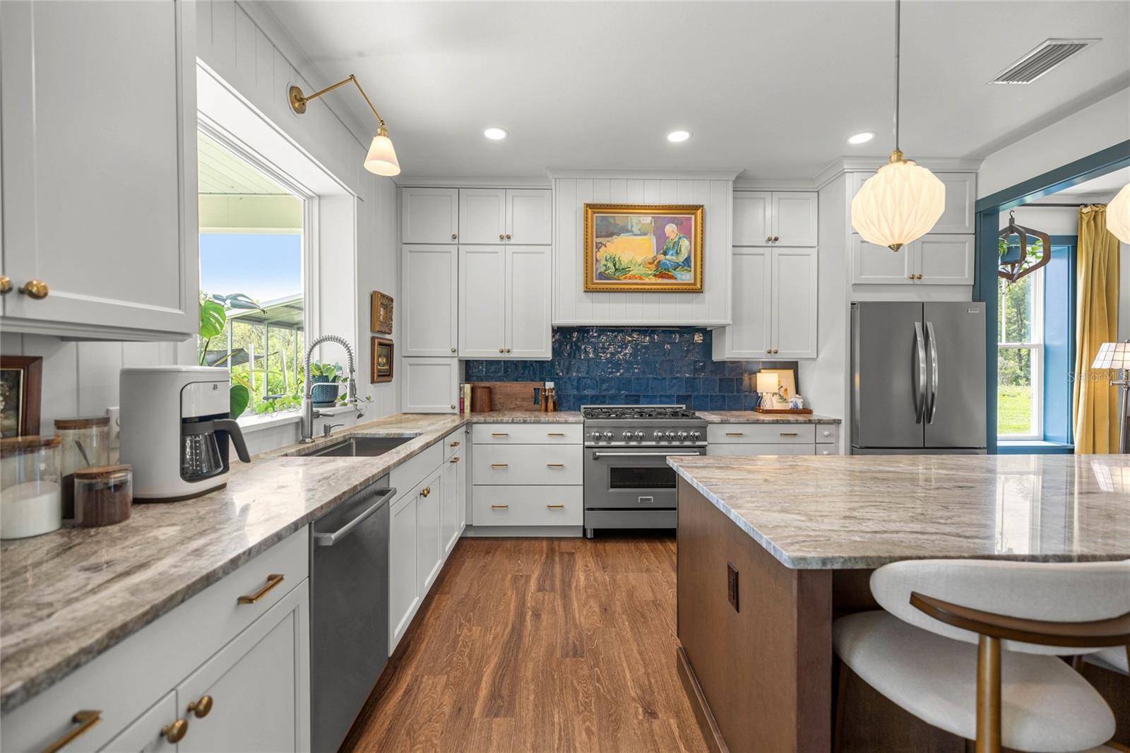 Listing photo id 21 for 3905 84th Lane Road
