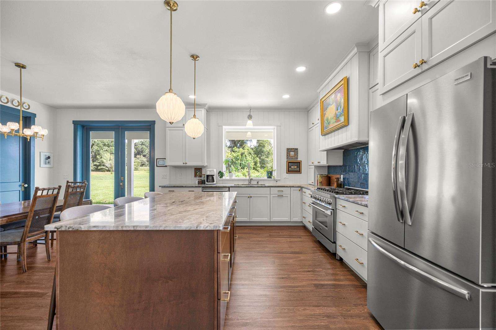 Listing photo id 23 for 3905 84th Lane Road
