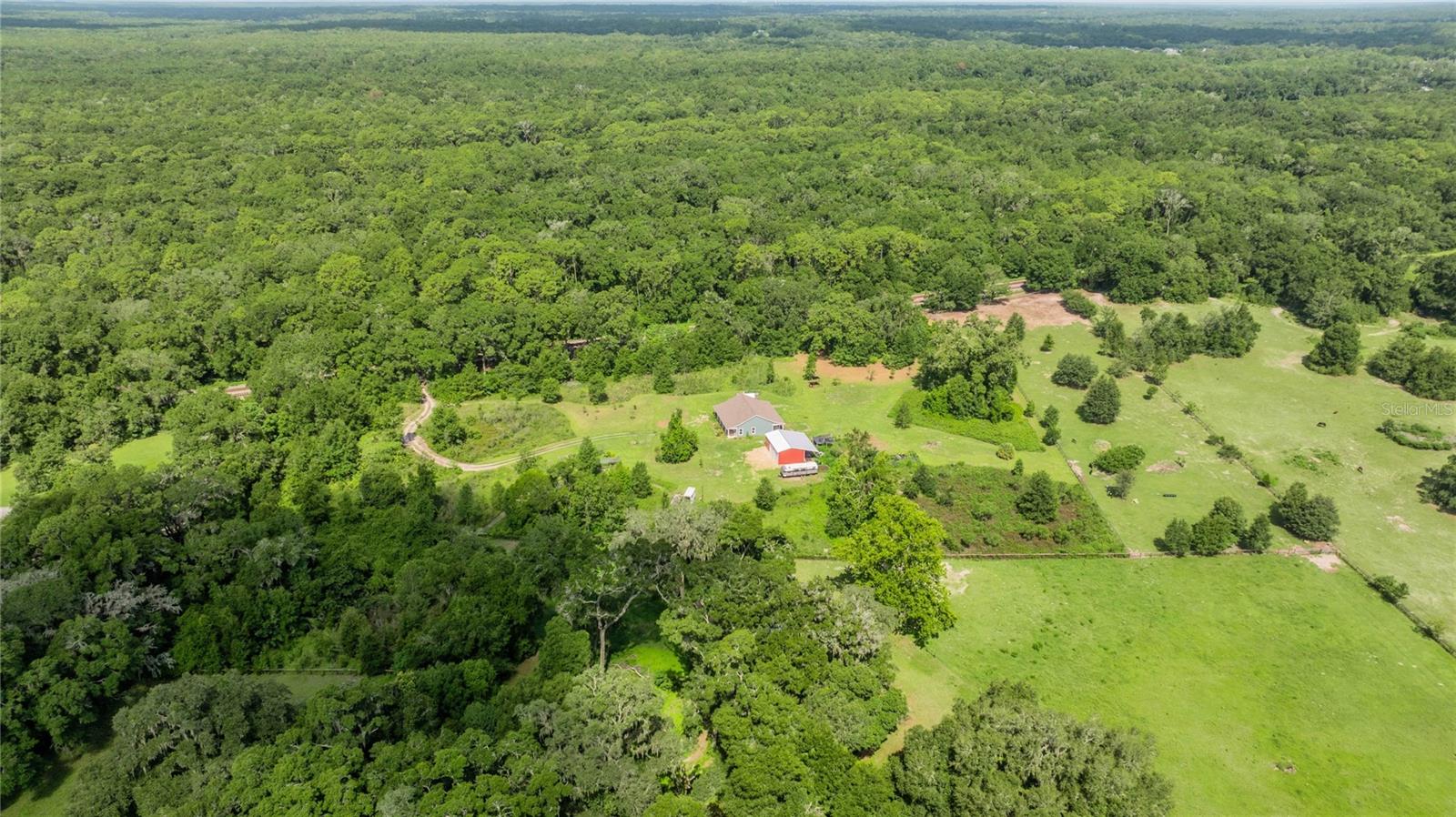 Listing photo id 1 for 3905 84th Lane Road