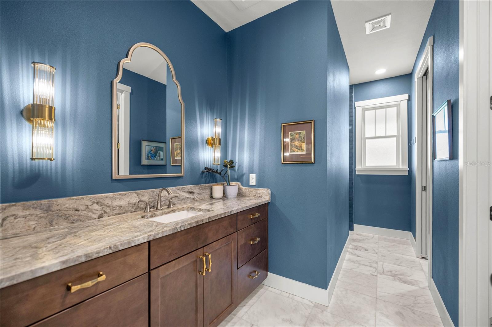 Listing photo id 40 for 3905 84th Lane Road