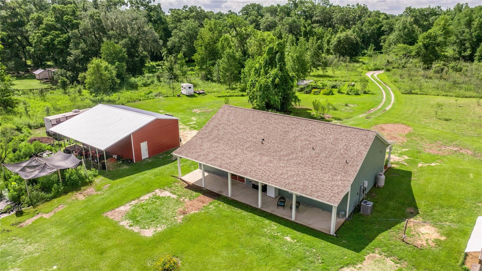 Listing photo id 4 for 3905 84th Lane Road