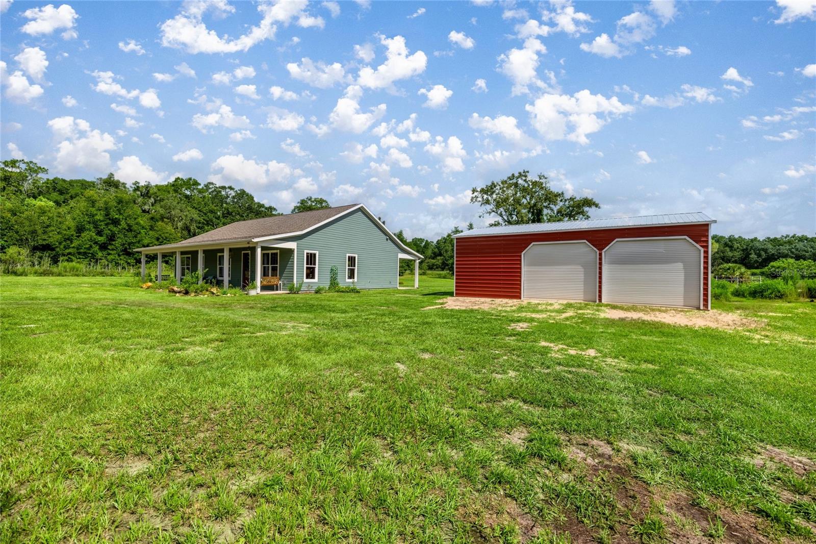 Listing photo id 5 for 3905 84th Lane Road