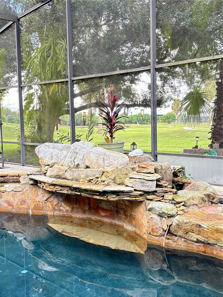 Image 35 of 51 For 2733 Scarborough Drive