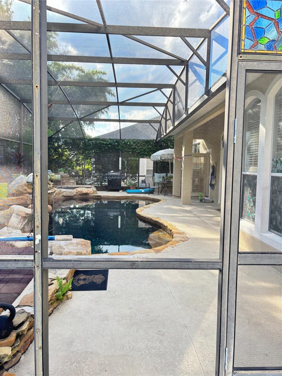 Image 39 of 51 For 2733 Scarborough Drive