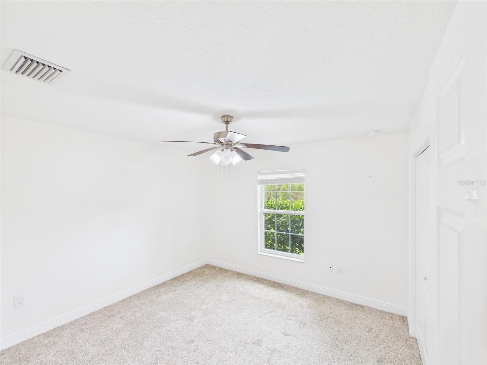 Listing photo id 27 for 1899 Oliver Drive