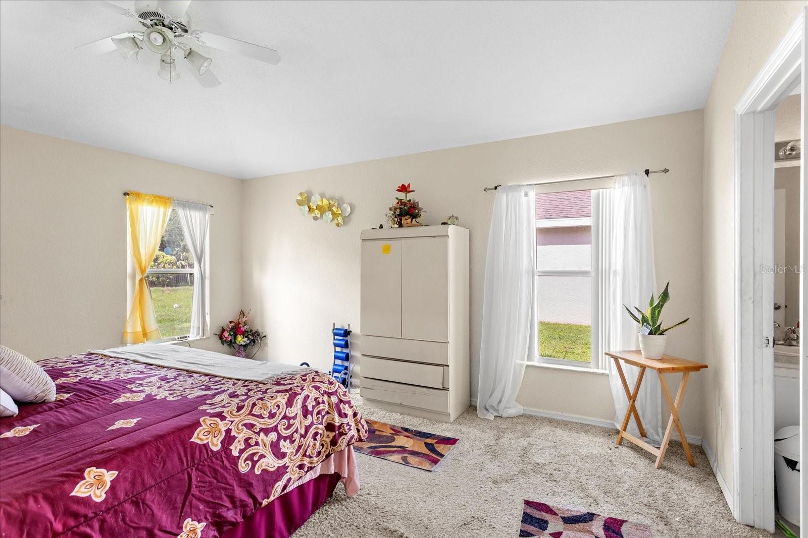 Listing photo id 12 for 18 Sunrise Drive