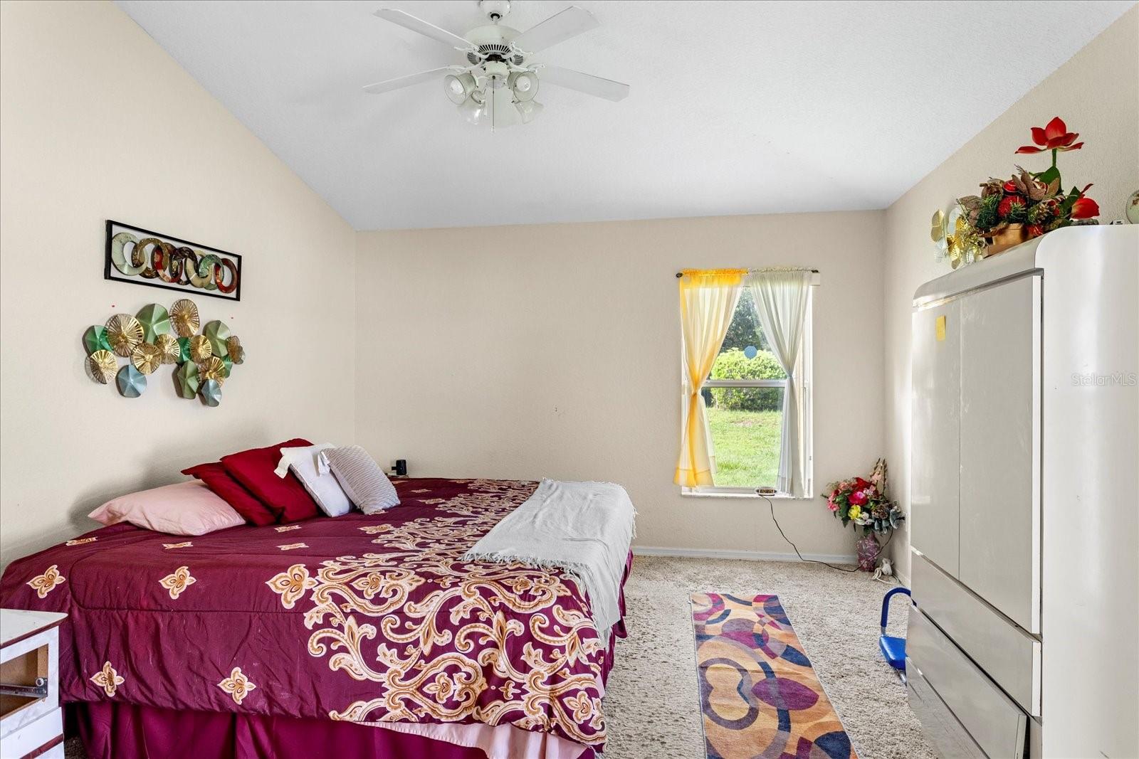 Listing photo id 13 for 18 Sunrise Drive