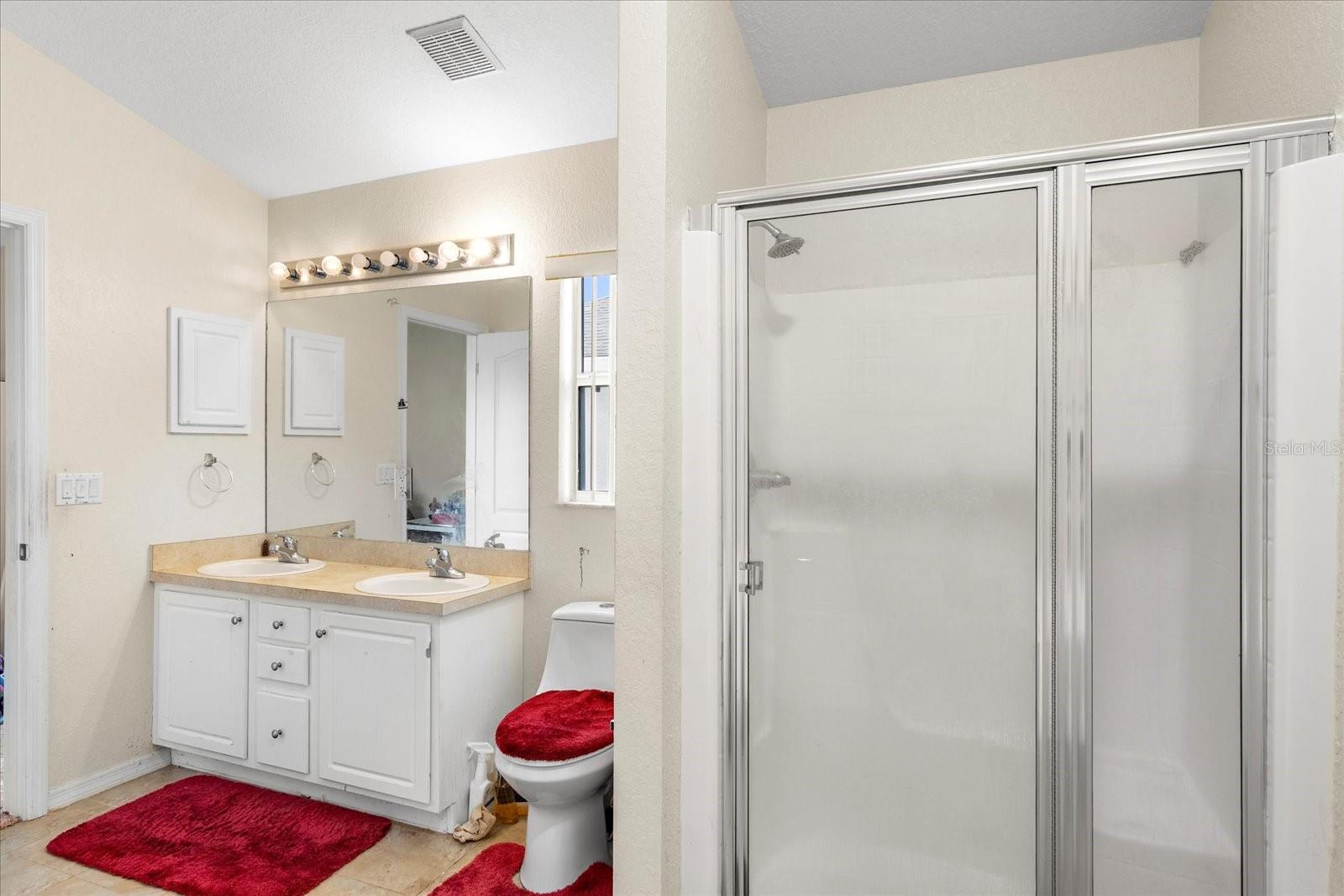 Listing photo id 15 for 18 Sunrise Drive