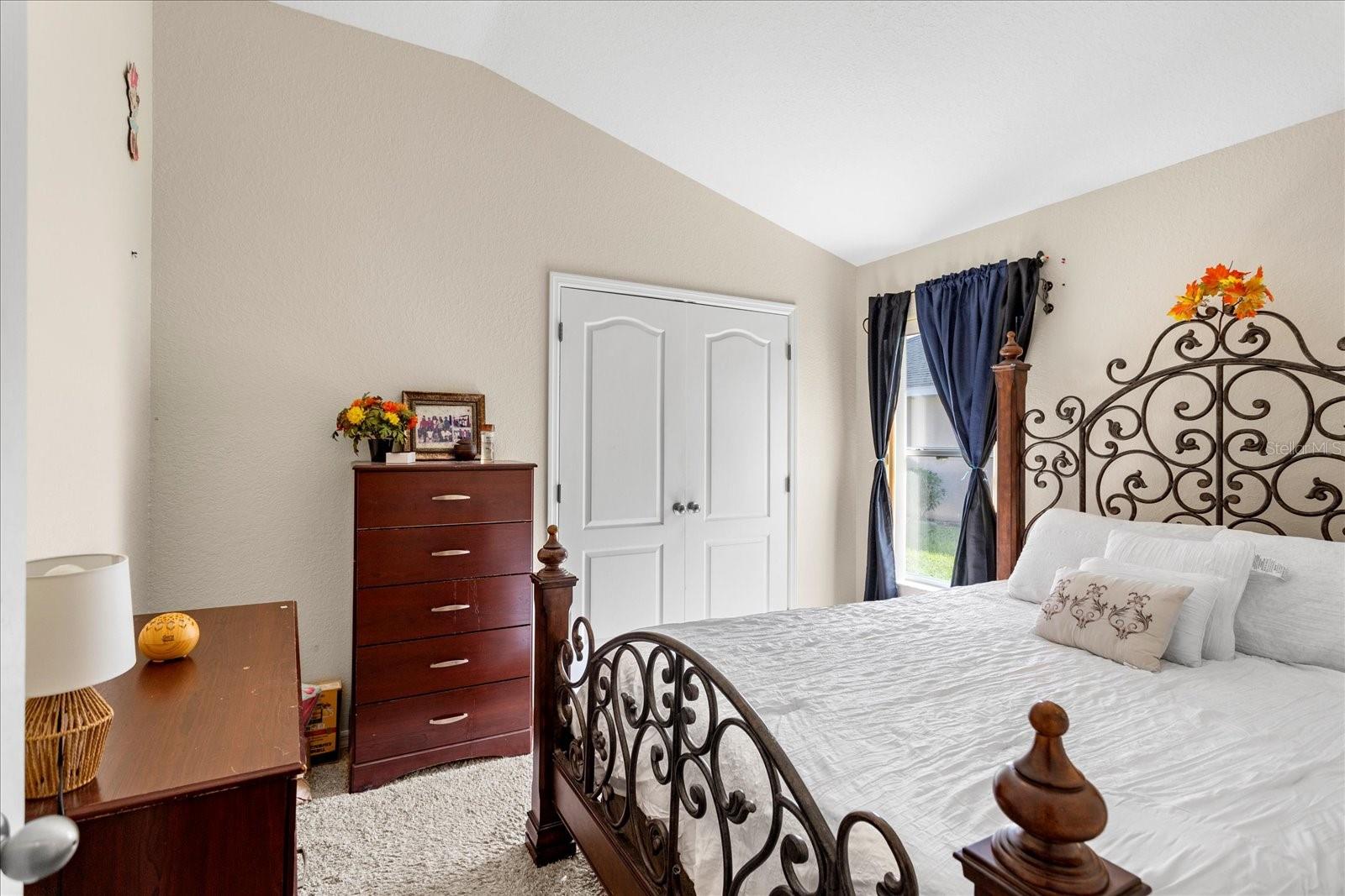 Listing photo id 18 for 18 Sunrise Drive