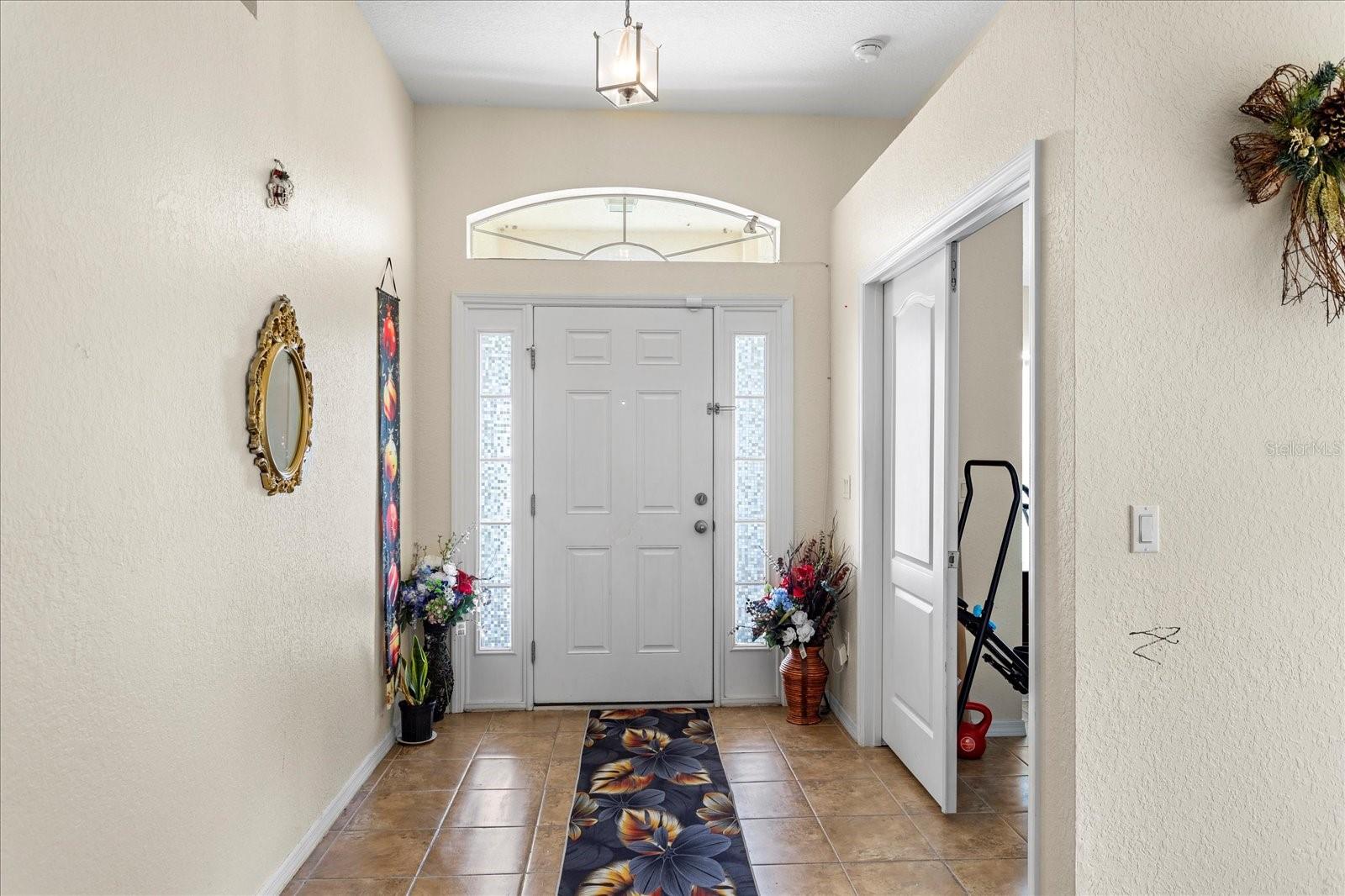 Listing photo id 2 for 18 Sunrise Drive