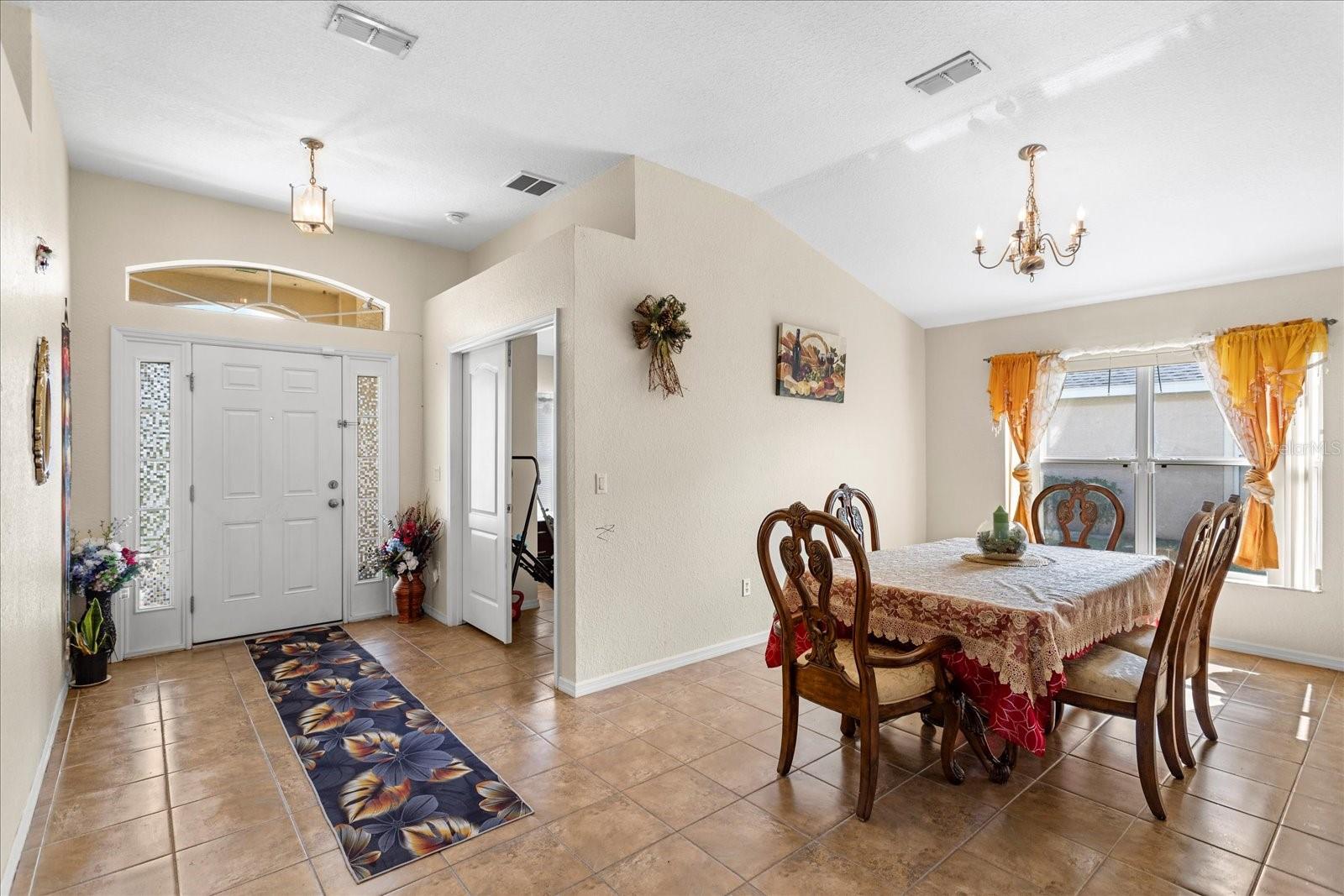 Listing photo id 3 for 18 Sunrise Drive
