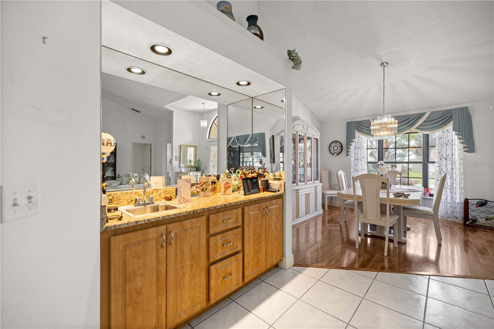 Image 11 of 50 For 36 Chinica Drive