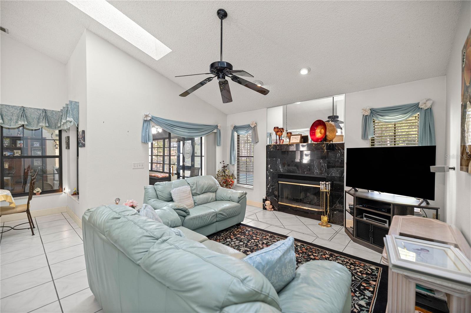 Image 18 of 50 For 36 Chinica Drive