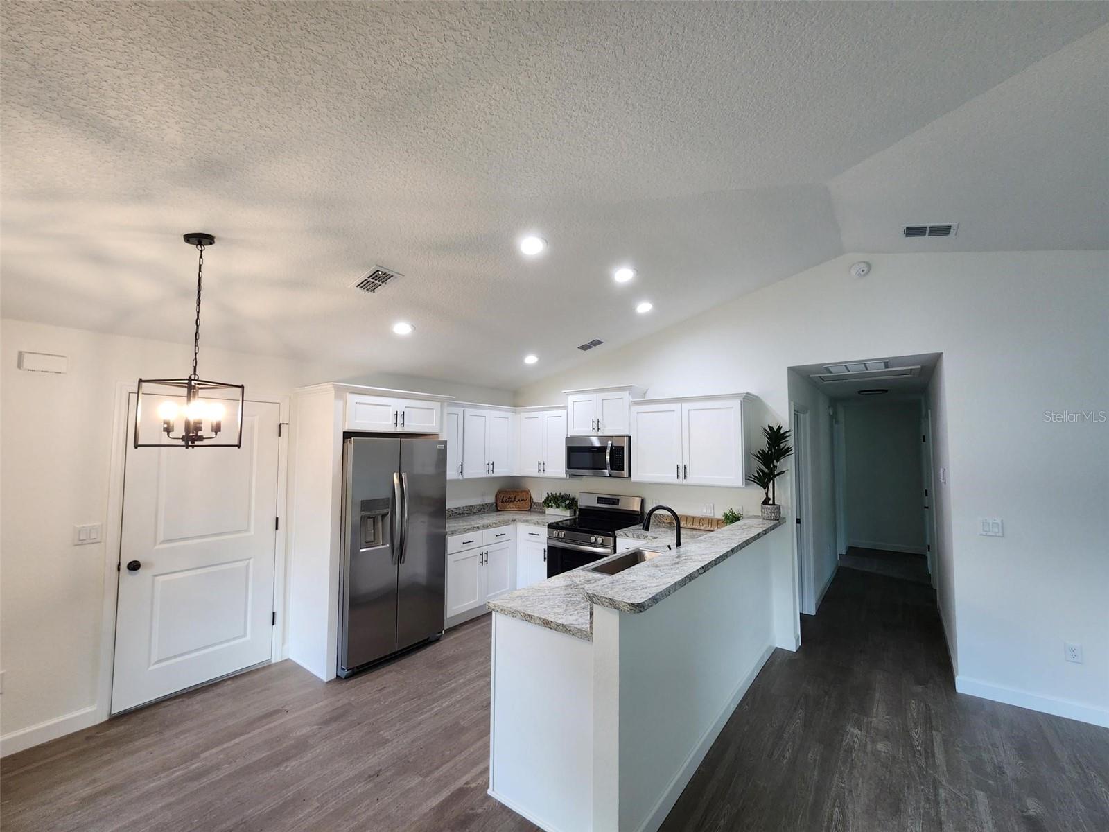 Image 23 of 25 For 24370 Falcon Avenue