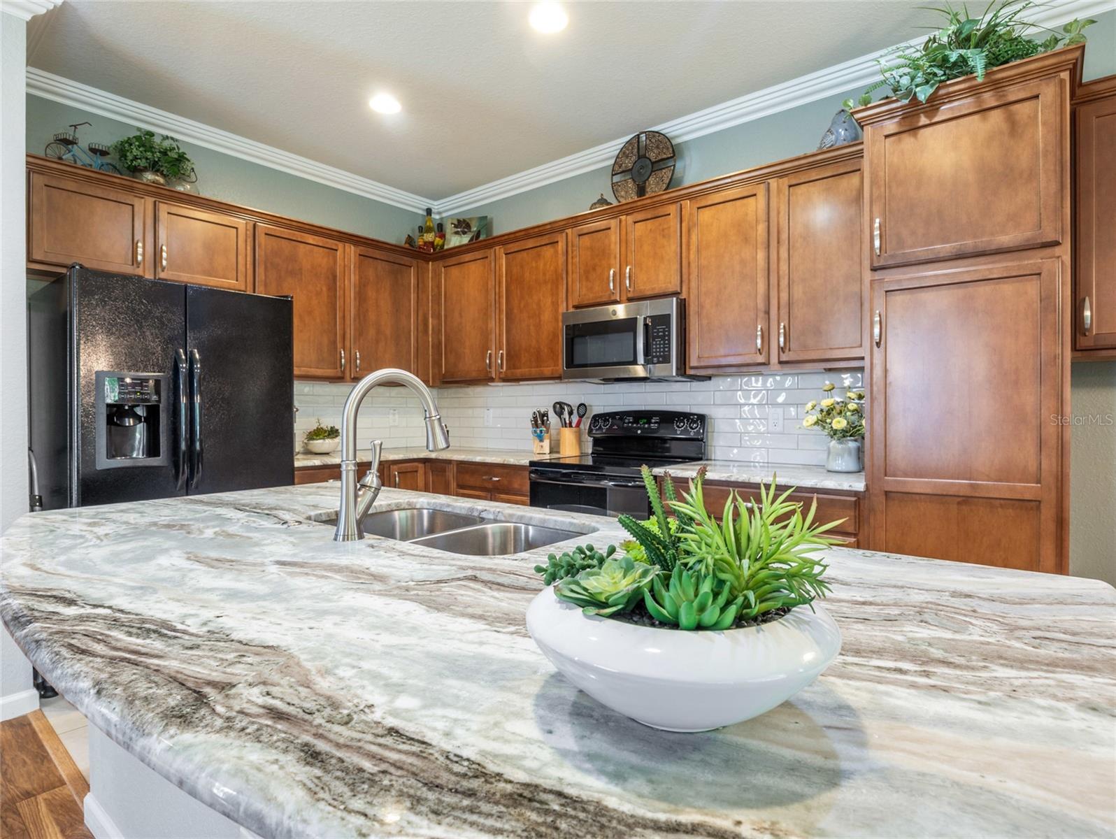 Image 17 of 53 For 6639 91st Circle