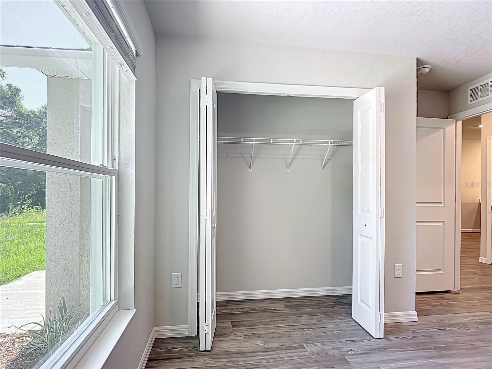Listing photo id 9 for 109- 111 Harvard Street