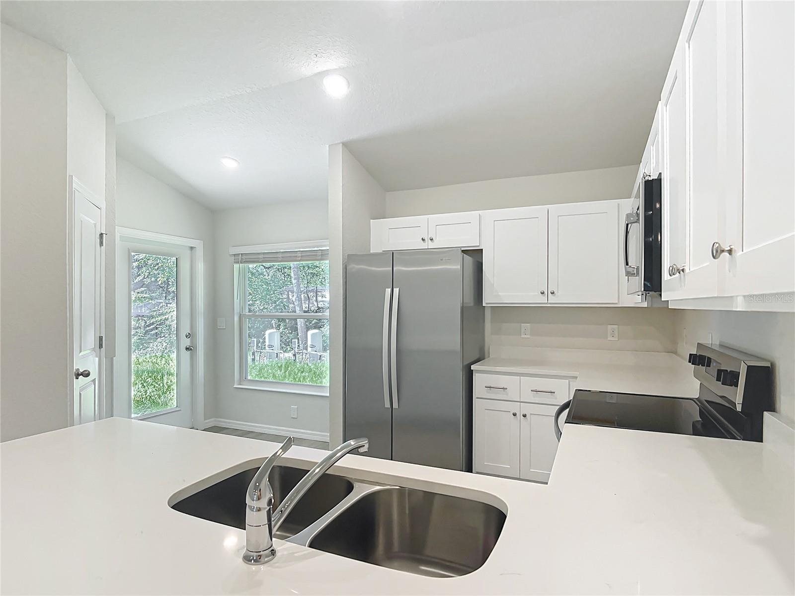 Listing photo id 15 for 109- 111 Harvard Street
