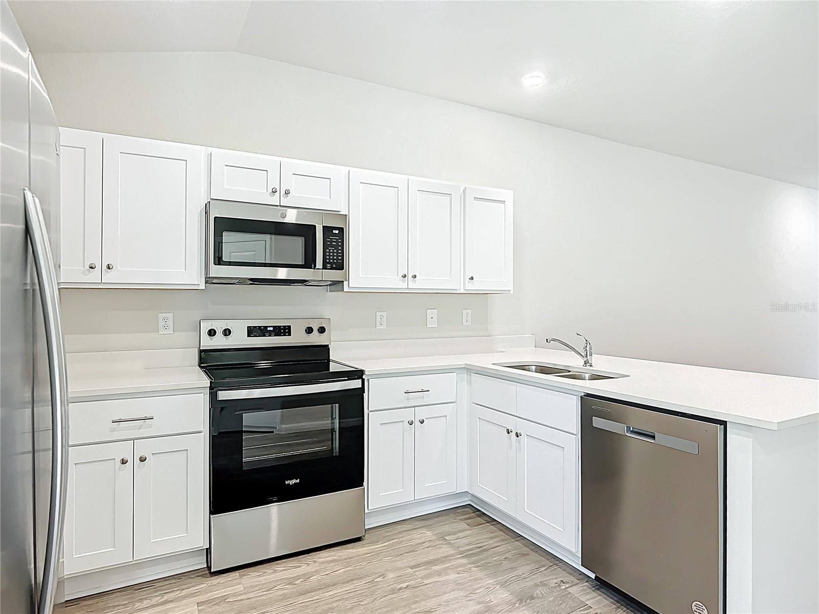 Listing photo id 16 for 109- 111 Harvard Street