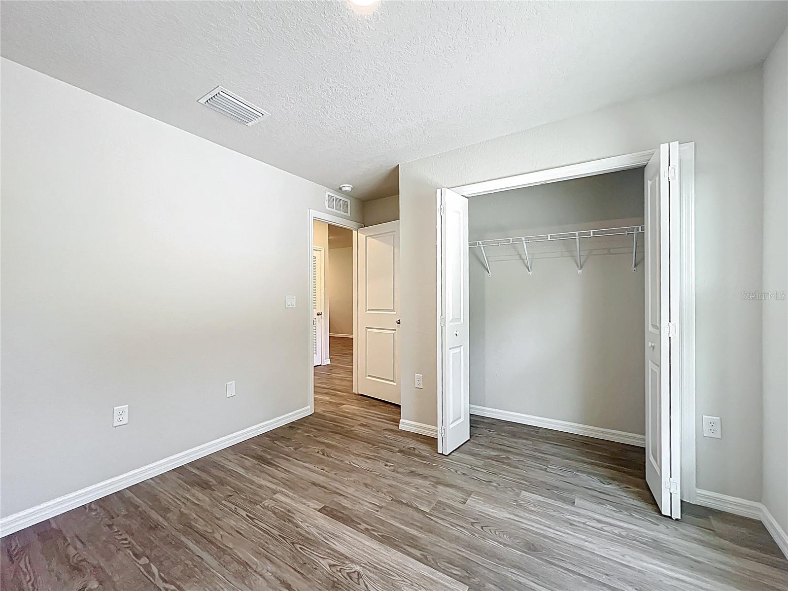 Listing photo id 23 for 109- 111 Harvard Street