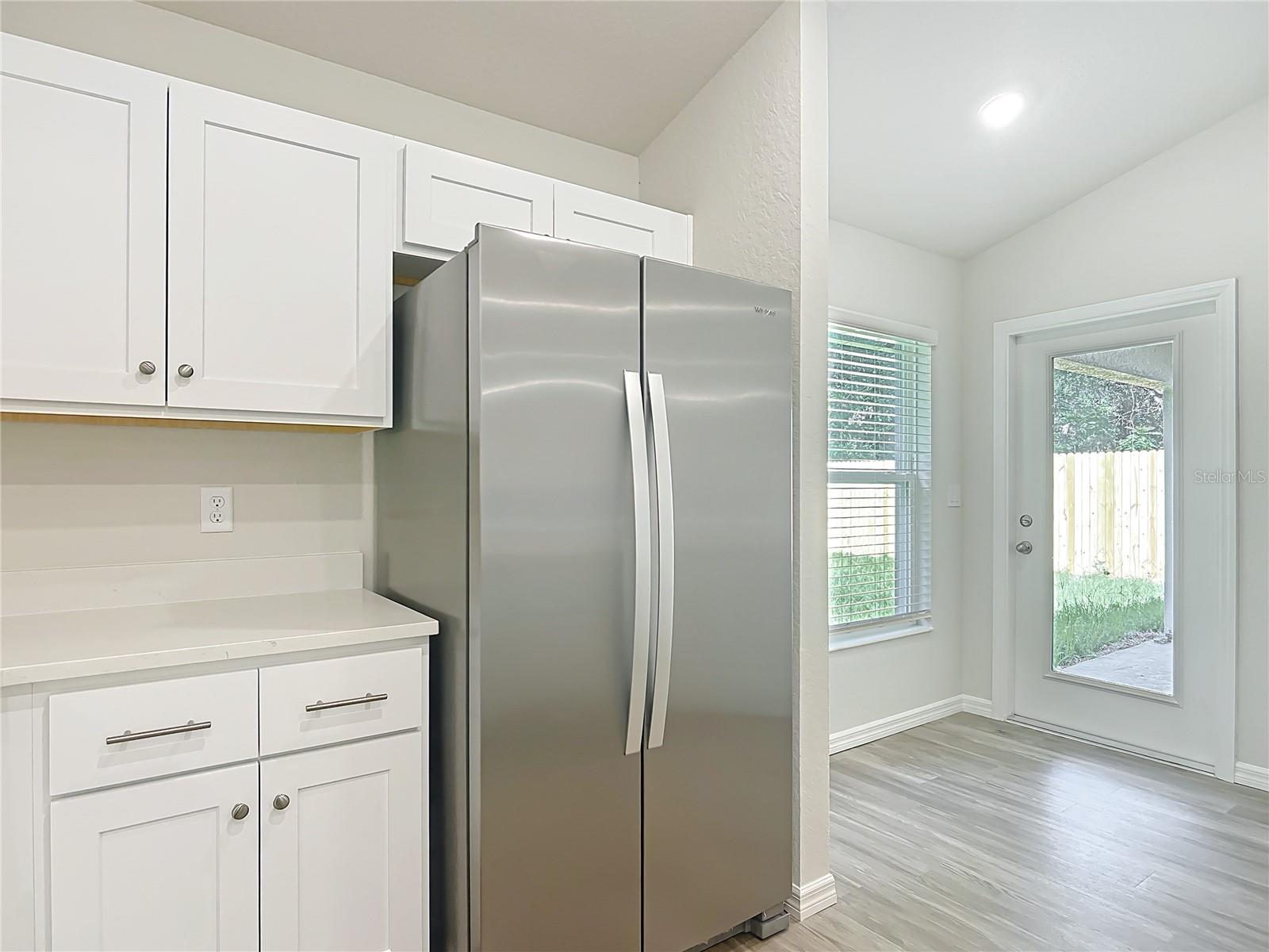 Listing photo id 4 for 109- 111 Harvard Street
