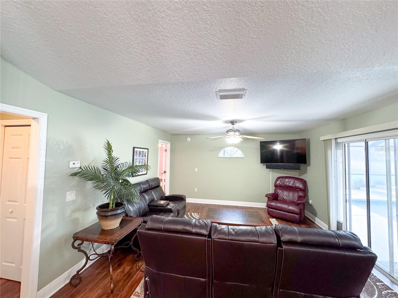 Image 47 of 73 For 6282 61st Avenue Road