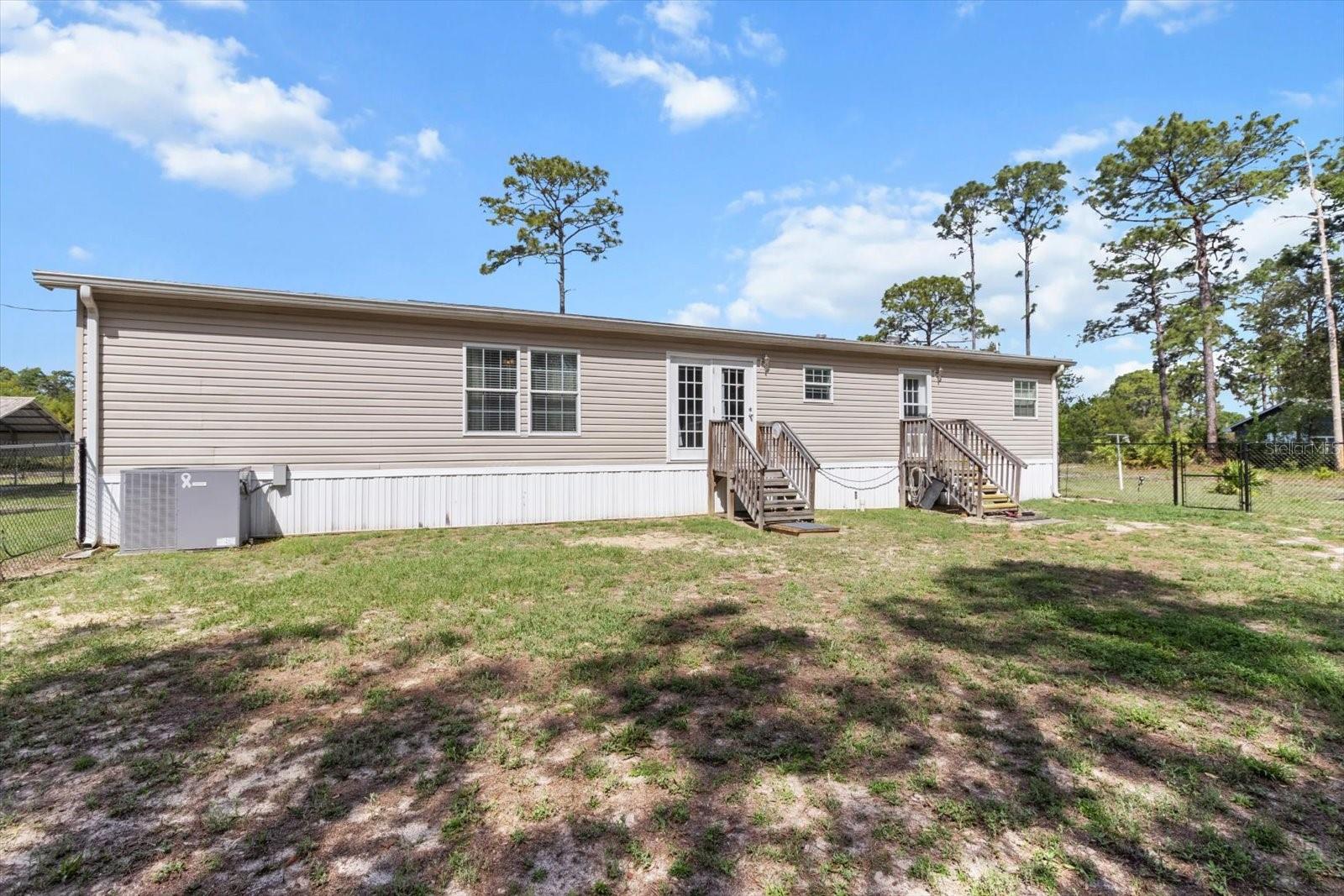 Image 41 of 56 For 2443 Pine Ridge Avenue