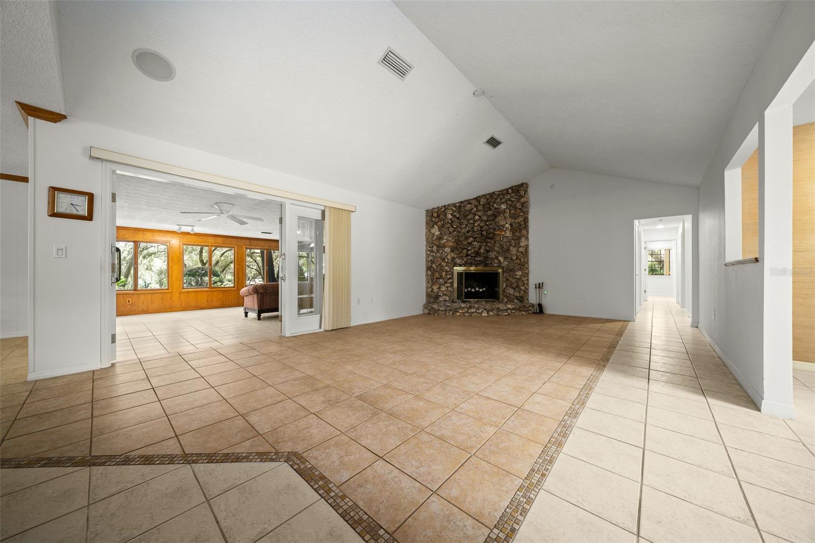 Listing photo id 19 for 3024 Marion County Road