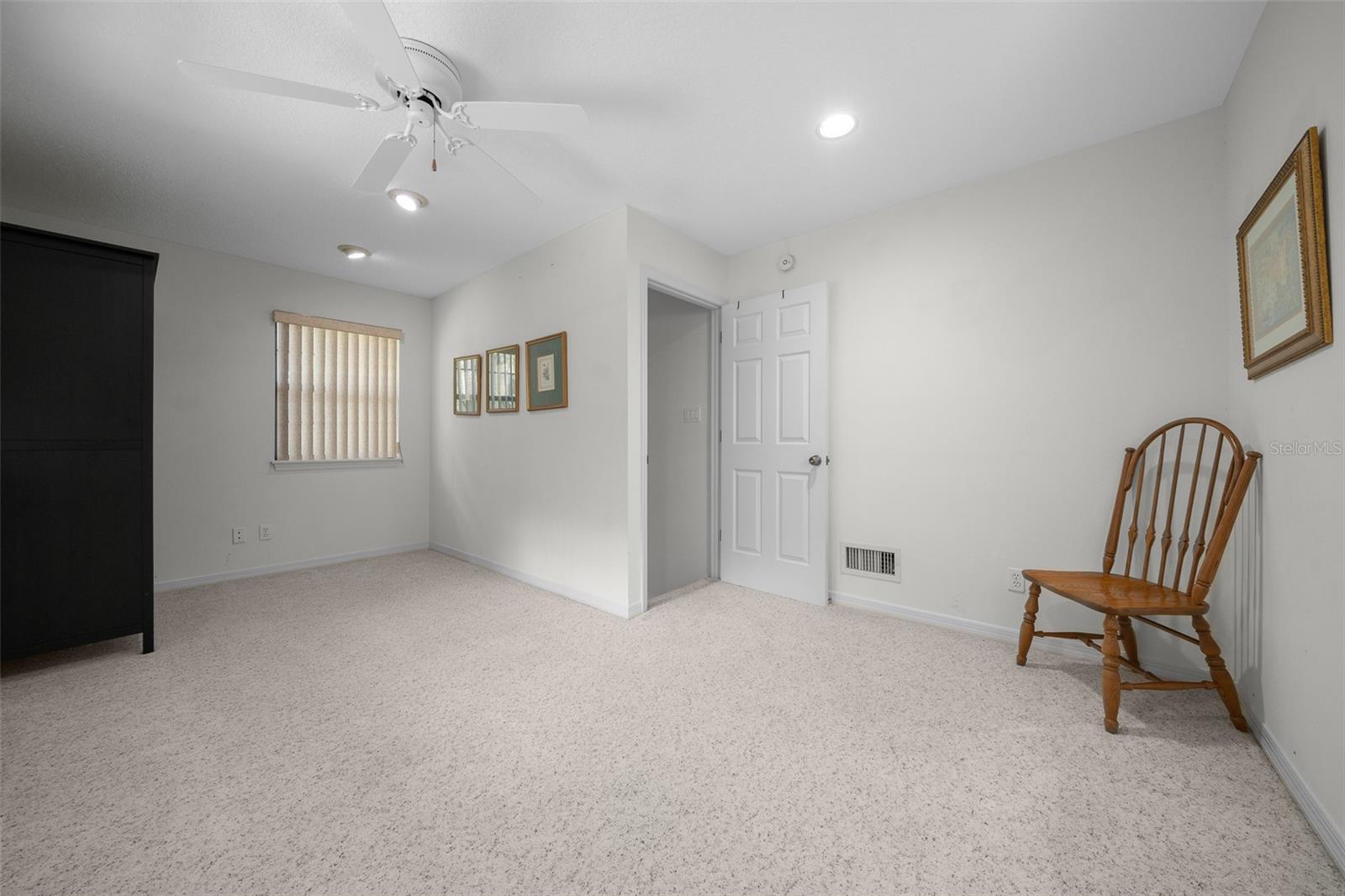 Listing photo id 41 for 3024 Marion County Road