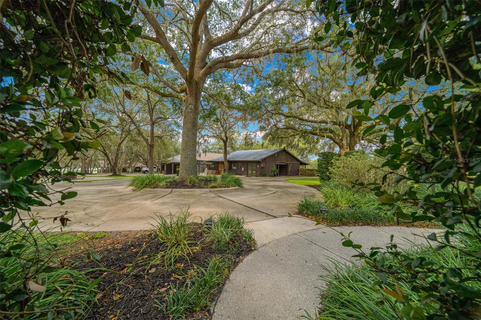Listing photo id 7 for 3024 Marion County Road
