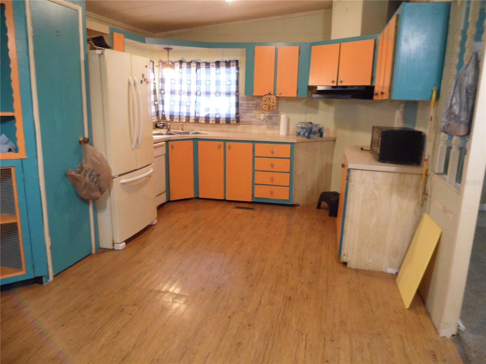 Image 14 of 28 For 5250 Rolling View Place
