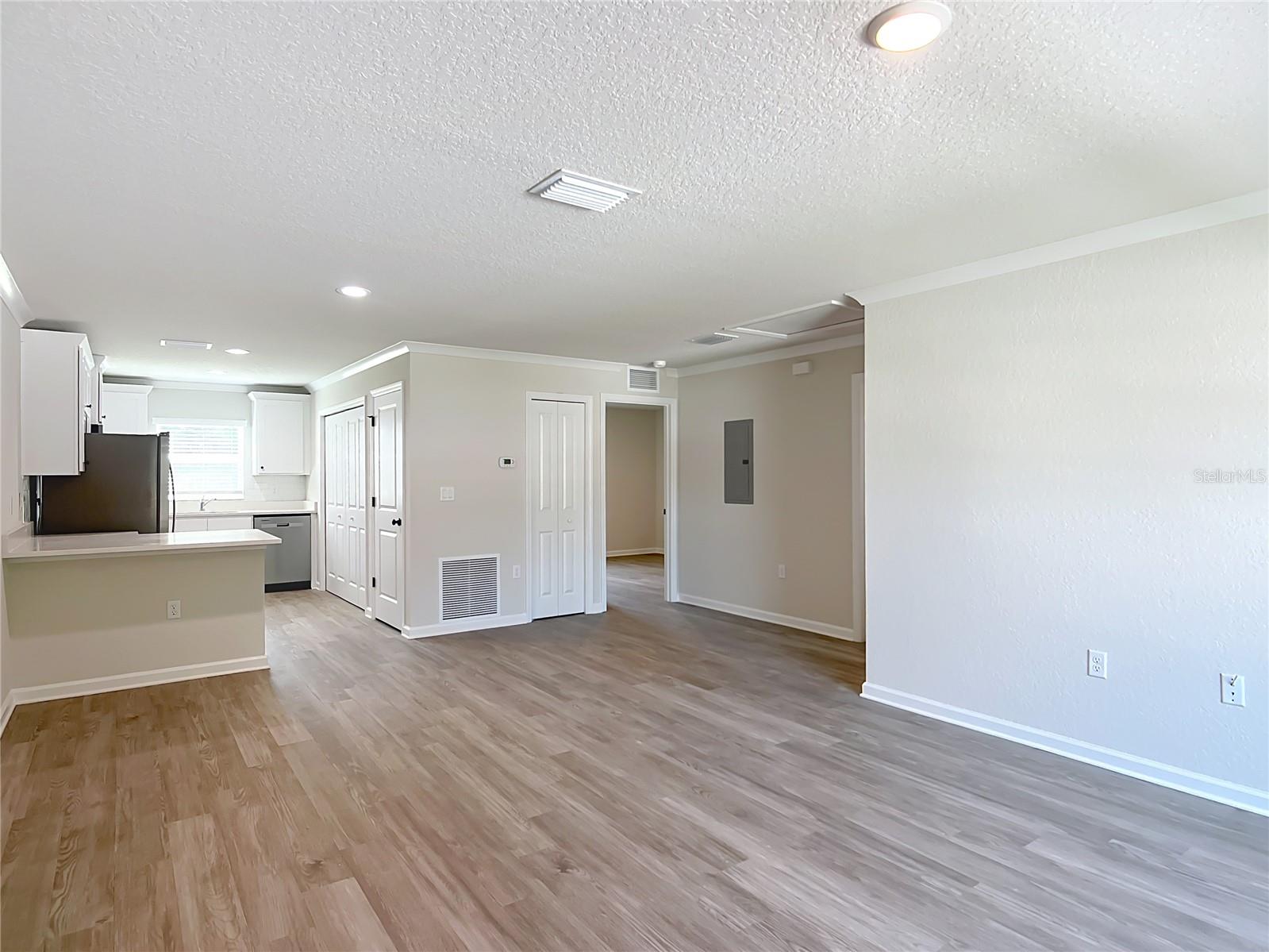 Listing photo id 0 for 9030- 9032 Travis Drive