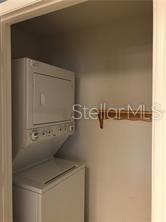 Listing photo id 4 for 2445 18 Circle