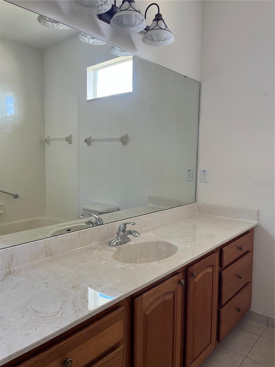 Image 18 of 40 For 8701 83rd Circle