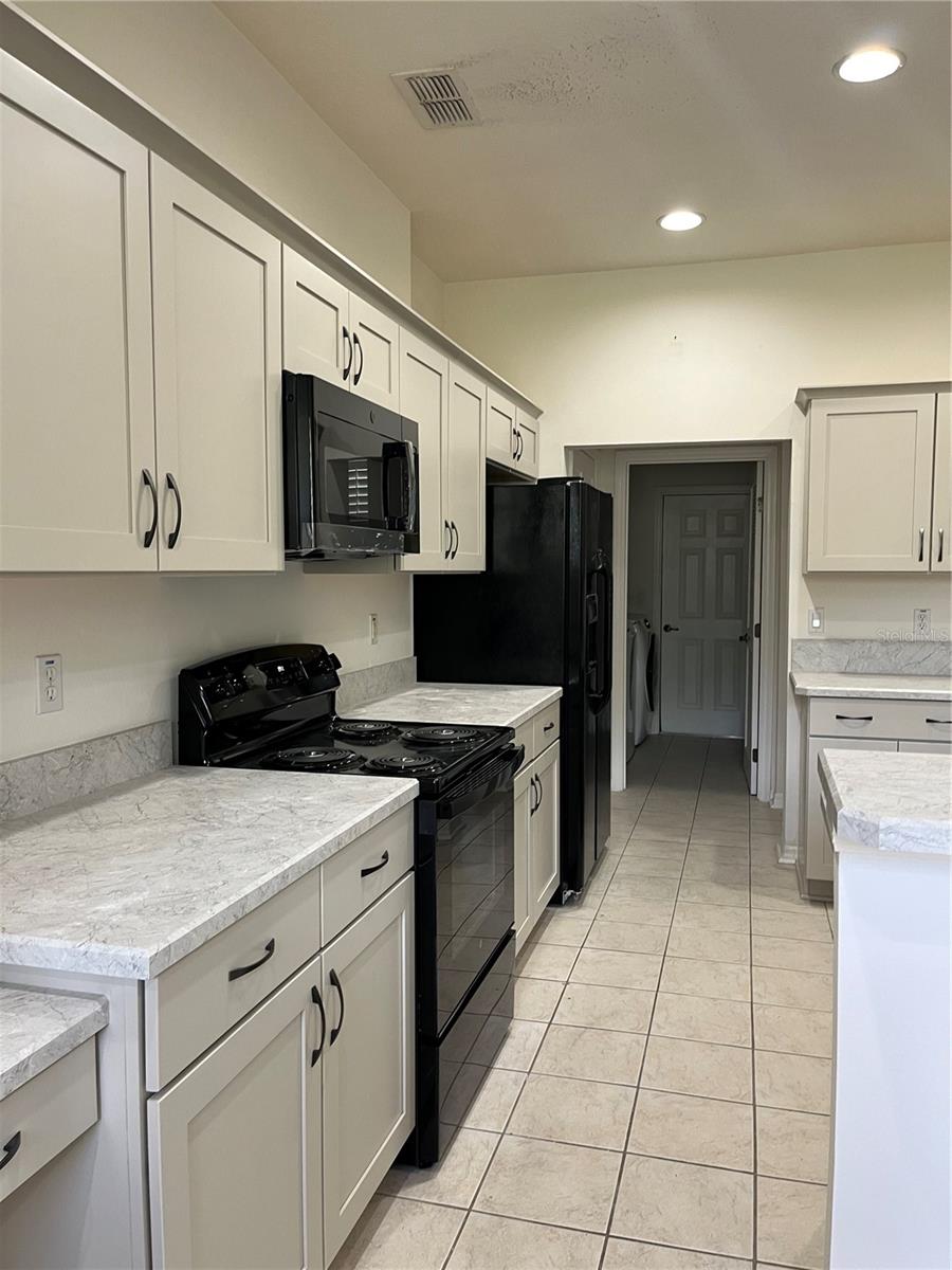 Image 6 of 40 For 8701 83rd Circle