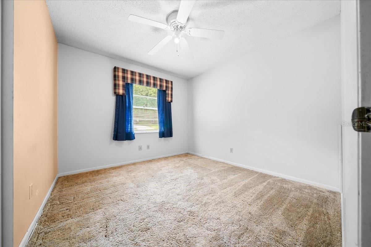 Listing photo id 23 for 1928 14th Avenue